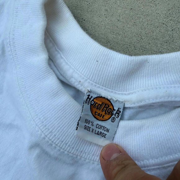 Vintage 2000s Hard Rock Cafe tee shirt - Picture 2 of 6